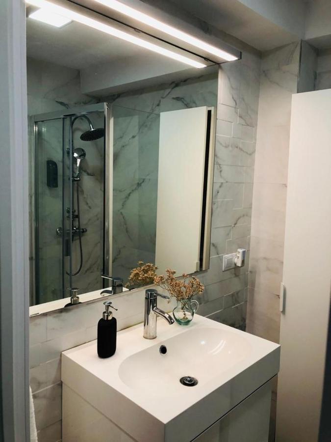Wish Suite Remedios De Sevilla Seville Exterior photo
